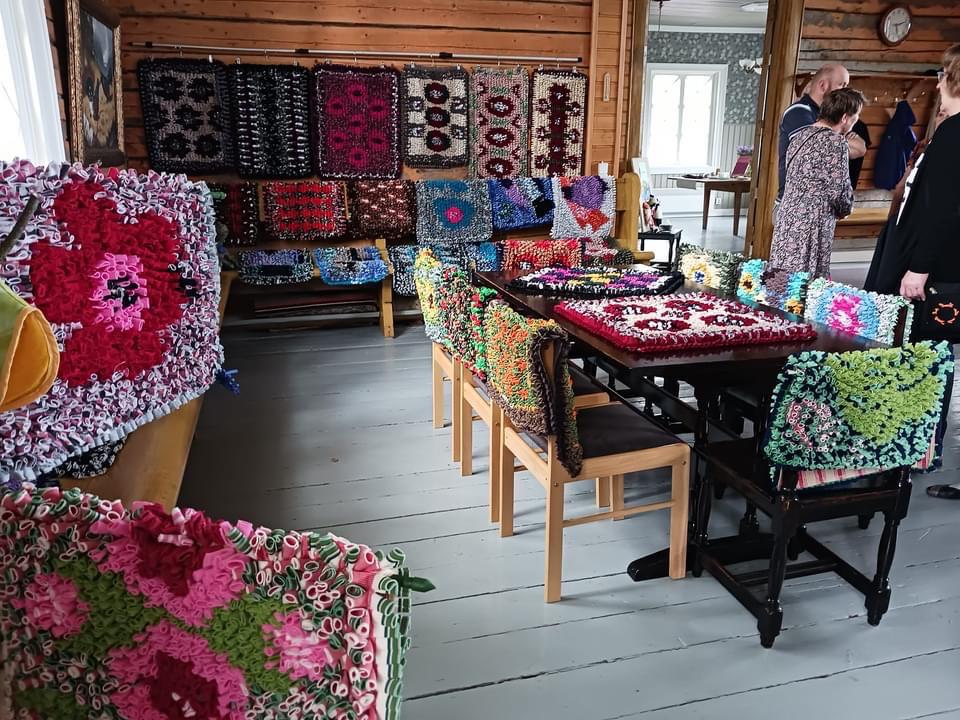 Kaija Aakulan käsityönäyttely 2024. Kuva: Mirja Mitikka